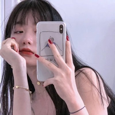 拳头在哭泣